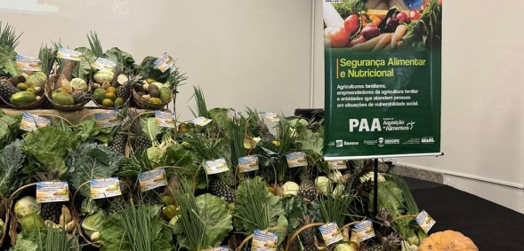 Secretaria de Agricultura e agricultores familiares pariticpam de lançamento de editais do PAA