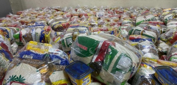 Programa Cesta Social distribui cestas básicas para 600 famílias atendidas pela Assistência